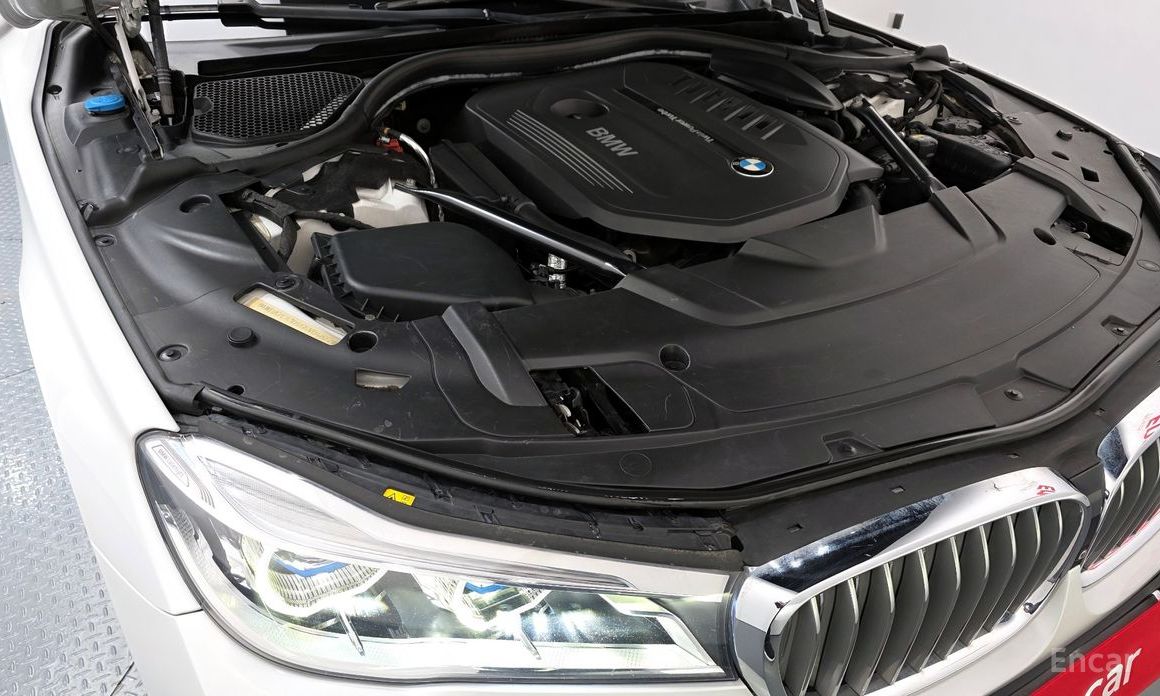 2016 BMW 7 серии VI (G11/G12) Рестайлинг 740Li xDrive с пробегом 145 384 км