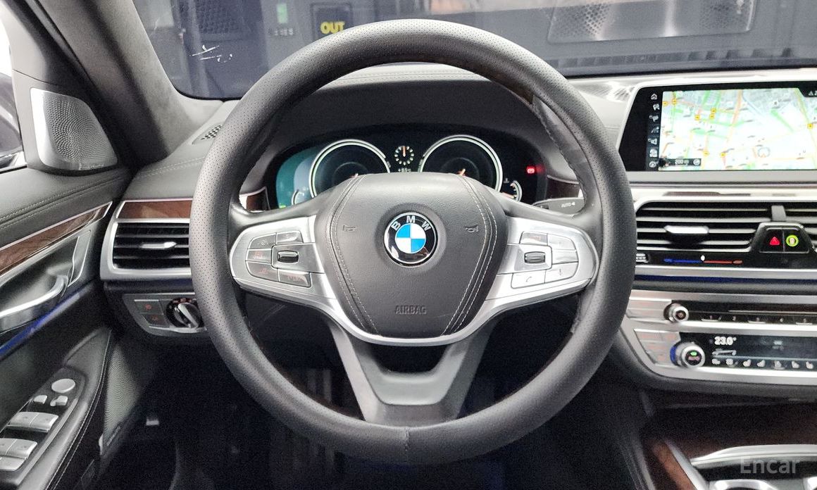 2016 BMW 7 серии VI (G11/G12) Рестайлинг 750Li xDrive Premium с пробегом 133 749 км