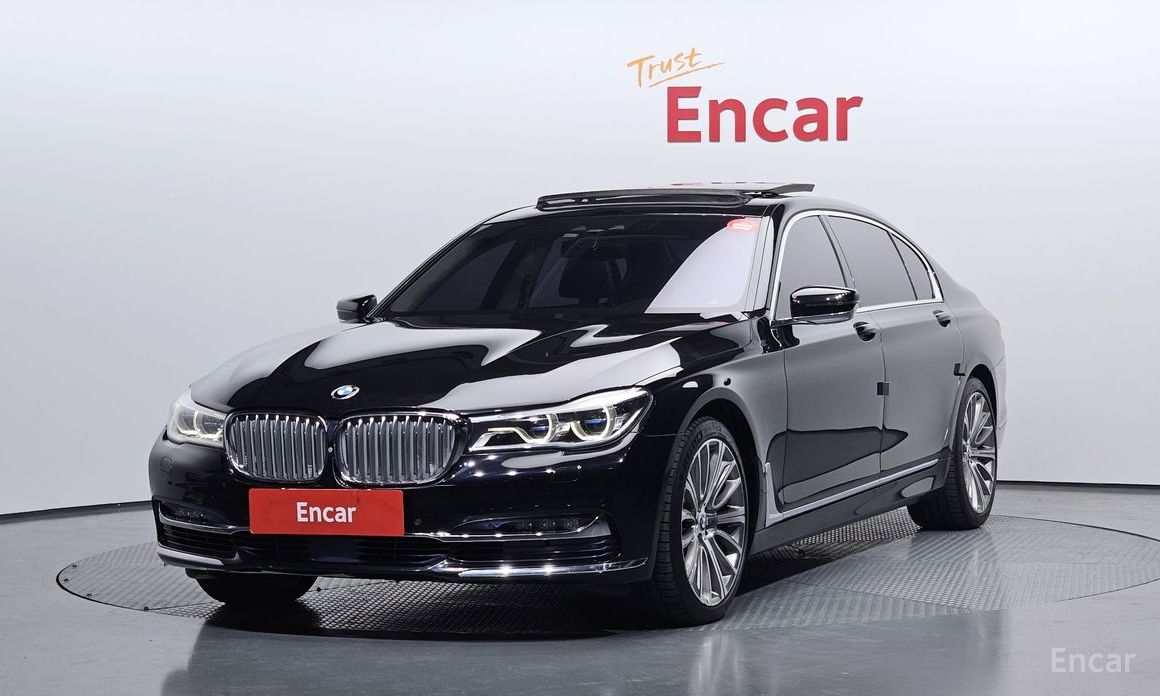 2015 BMW 7 серии VI (G11/G12) Рестайлинг 750Li xDrive Prestige с пробегом 109 234 км