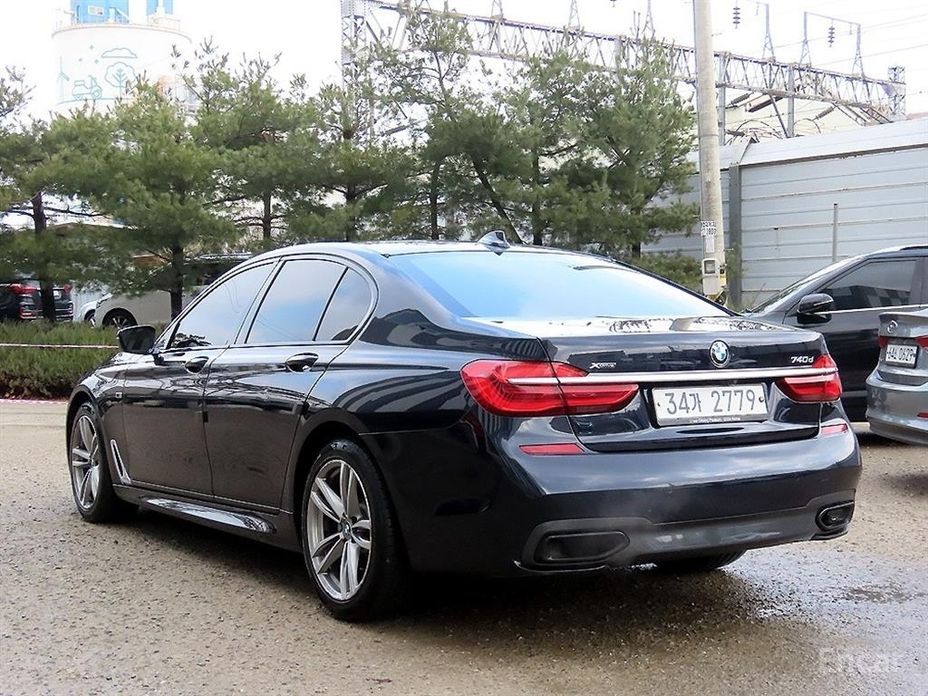 2017 BMW 7 серии VI (G11/G12) Рестайлинг 740d xDrive M Sport с пробегом 121 177 км