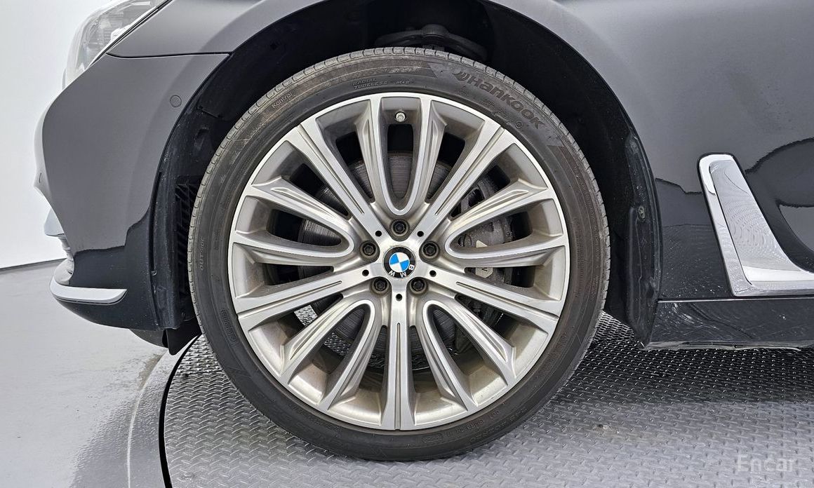 2016 BMW 7 серии VI (G11/G12) Рестайлинг 750Li xDrive Prestige с пробегом 108 576 км