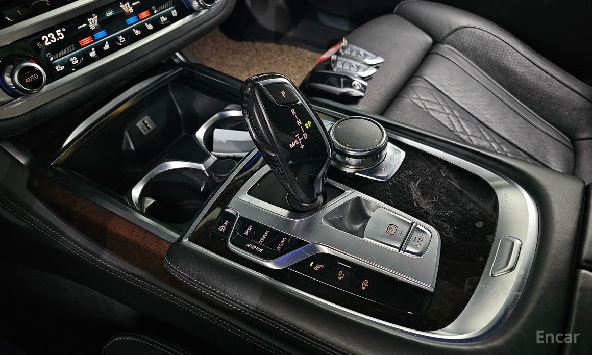 2016 BMW 7 серии VI (G11/G12) Рестайлинг 750Li xDrive Prestige с пробегом 108 576 км