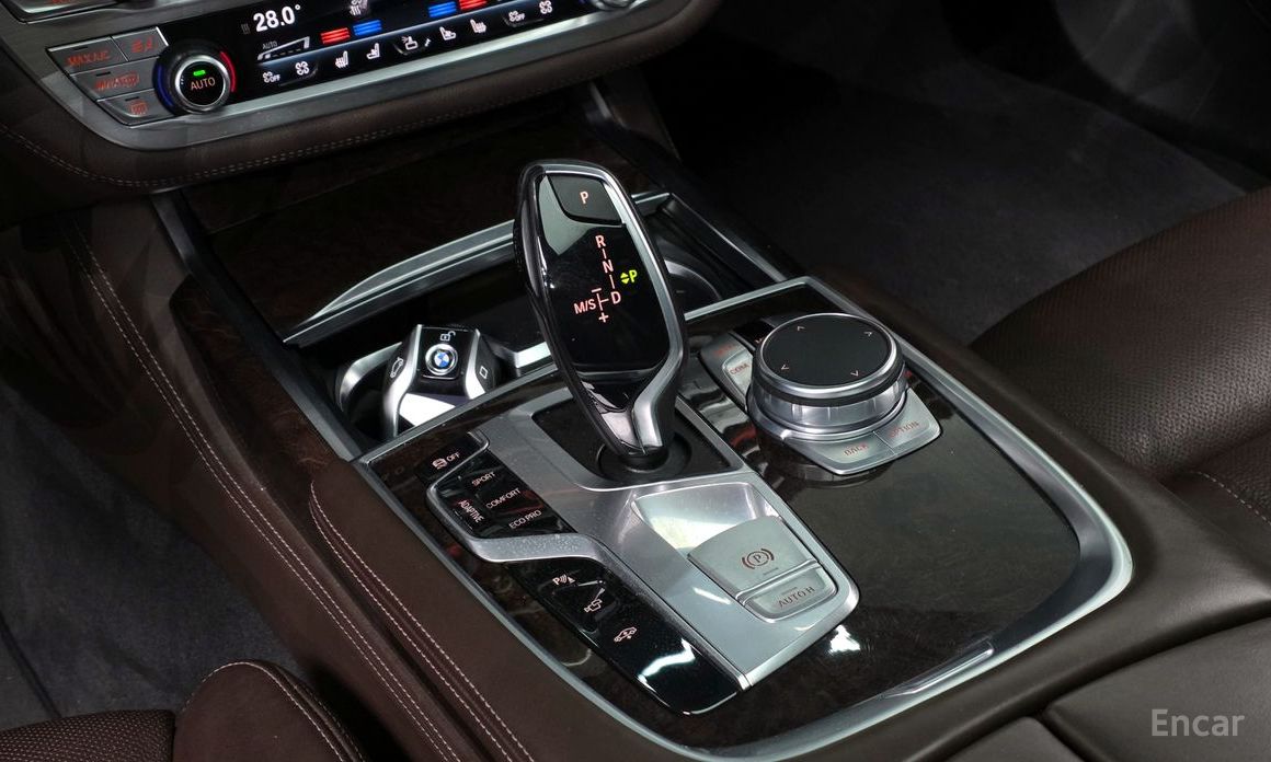 2016 BMW 7 серии VI (G11/G12) Рестайлинг 730d xDrive с пробегом 123 608 км