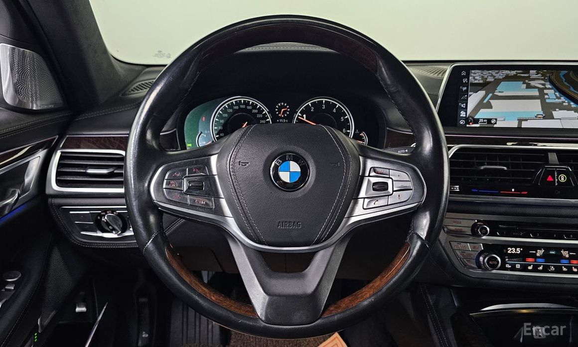 2016 BMW 7 серии VI (G11/G12) Рестайлинг 750Li xDrive Prestige с пробегом 108 576 км