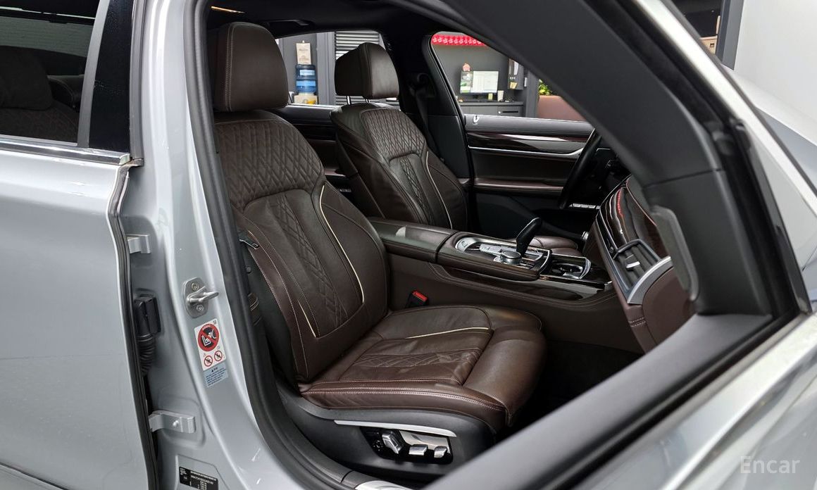 2016 BMW 7 серии VI (G11/G12) Рестайлинг 730d xDrive с пробегом 123 608 км