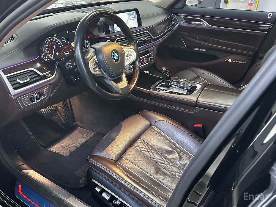 2016 BMW 7 серии VI (G11/G12) Рестайлинг 740Li xDrive с пробегом 131 795 км