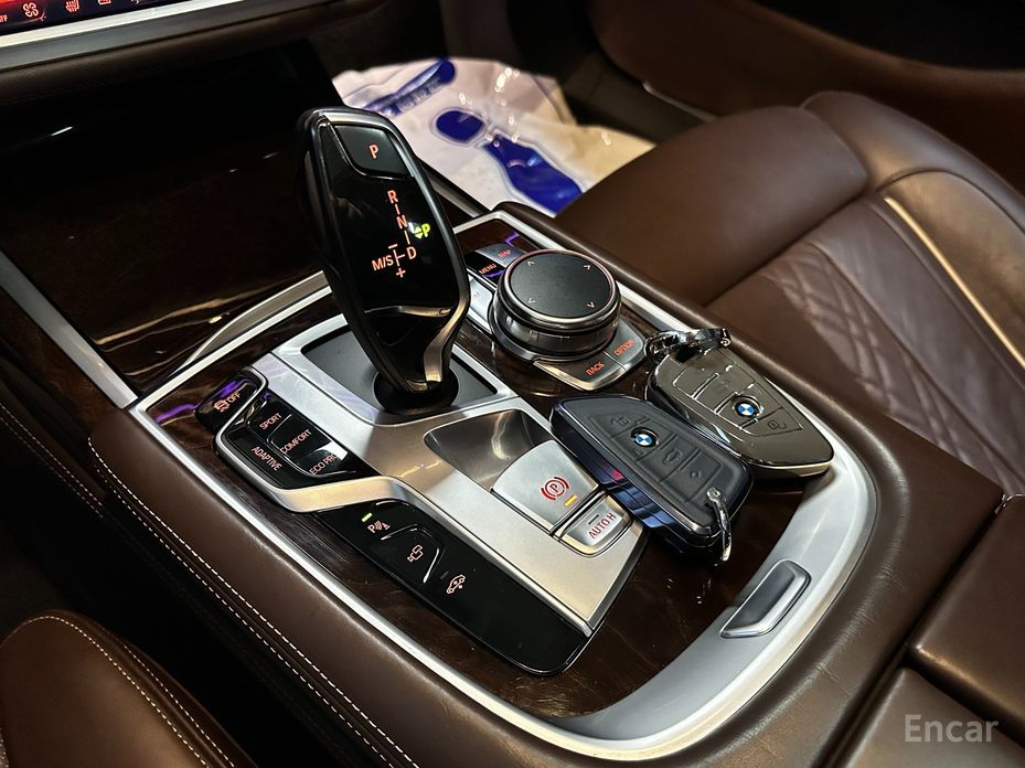 2016 BMW 7 серии VI (G11/G12) Рестайлинг 740Li xDrive с пробегом 131 795 км