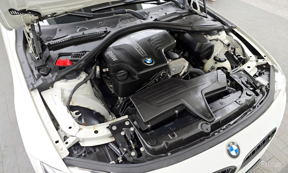 2016 BMW 3 серии VI (F3x) Рестайлинг 320i Luxury с пробегом 67 380 км