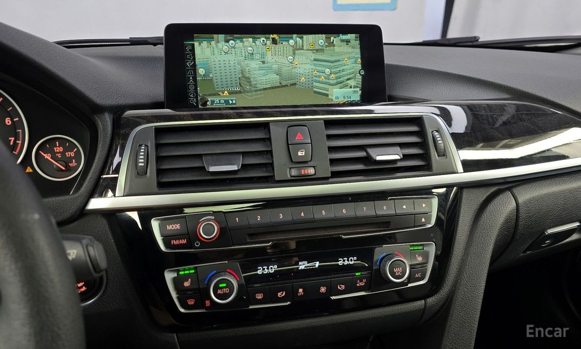 2016 BMW 3 серии VI (F3x) Рестайлинг 320i Luxury с пробегом 67 380 км