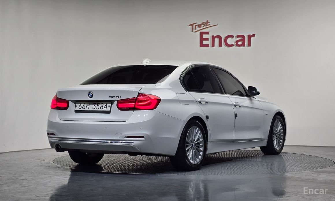 2017 BMW 3 серии VI (F3x) Рестайлинг 320i Luxury с пробегом 85 304 км
