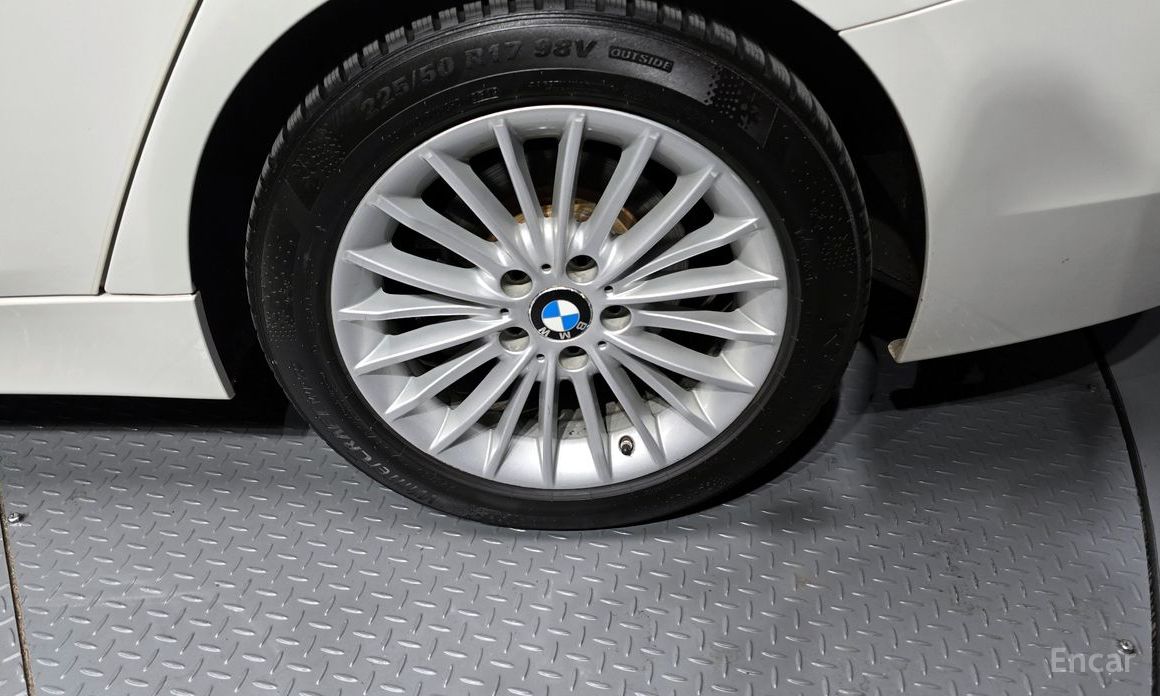 2017 BMW 3 серии VI (F3x) Рестайлинг 320i Luxury с пробегом 122 547 км