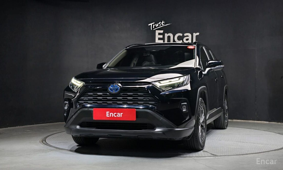 2023 Toyota RAV4 V (XA50) 2.5 2WD Hybrid XLE с пробегом 31 351 км
