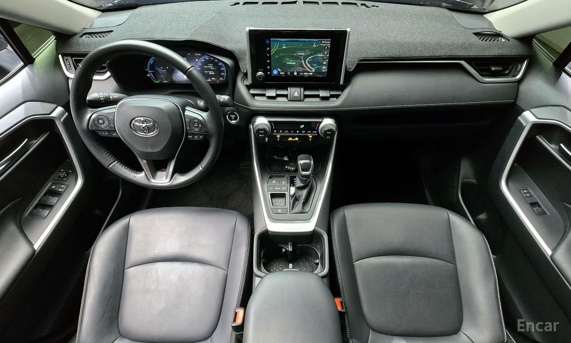 2023 Toyota RAV4 V (XA50) 2.5 2WD Hybrid XLE с пробегом 31 351 км