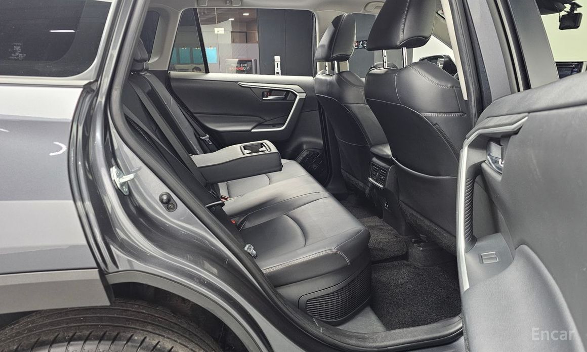 2020 Toyota RAV4 V (XA50) 2.5 2WD Hybrid с пробегом 57 933 км