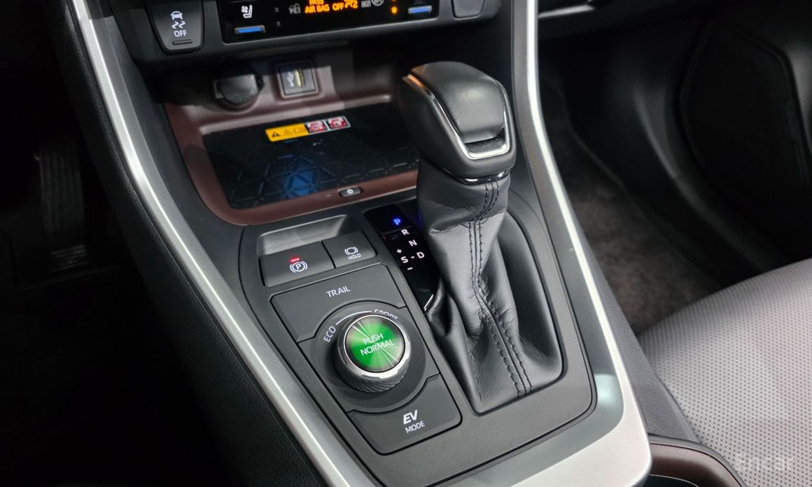 2023 Toyota RAV4 V (XA50) 2,5 4WD Hybrid LTD с пробегом 38 523 км