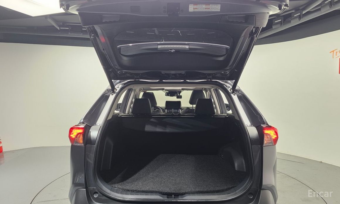 2020 Toyota RAV4 V (XA50) 2.5 2WD Hybrid с пробегом 57 933 км