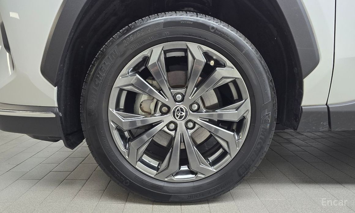 2023 Toyota RAV4 V (XA50) 2,5 4WD Hybrid LTD с пробегом 23 732 км