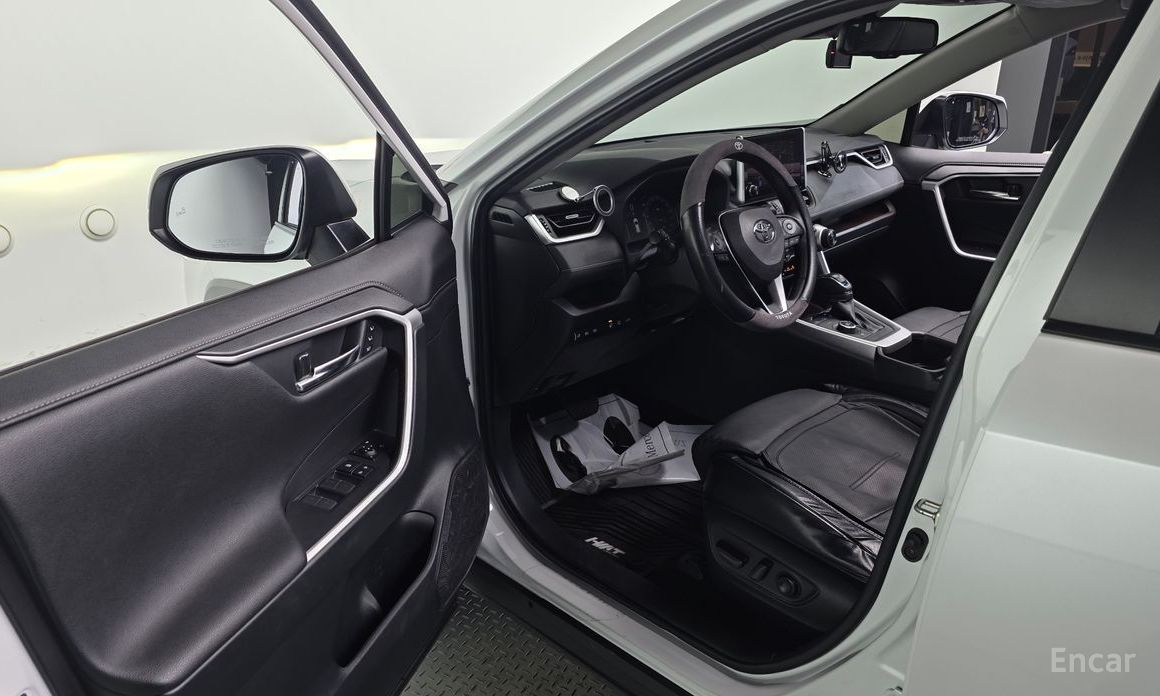 2023 Toyota RAV4 V (XA50) 2,5 4WD Hybrid LTD с пробегом 89 915 км