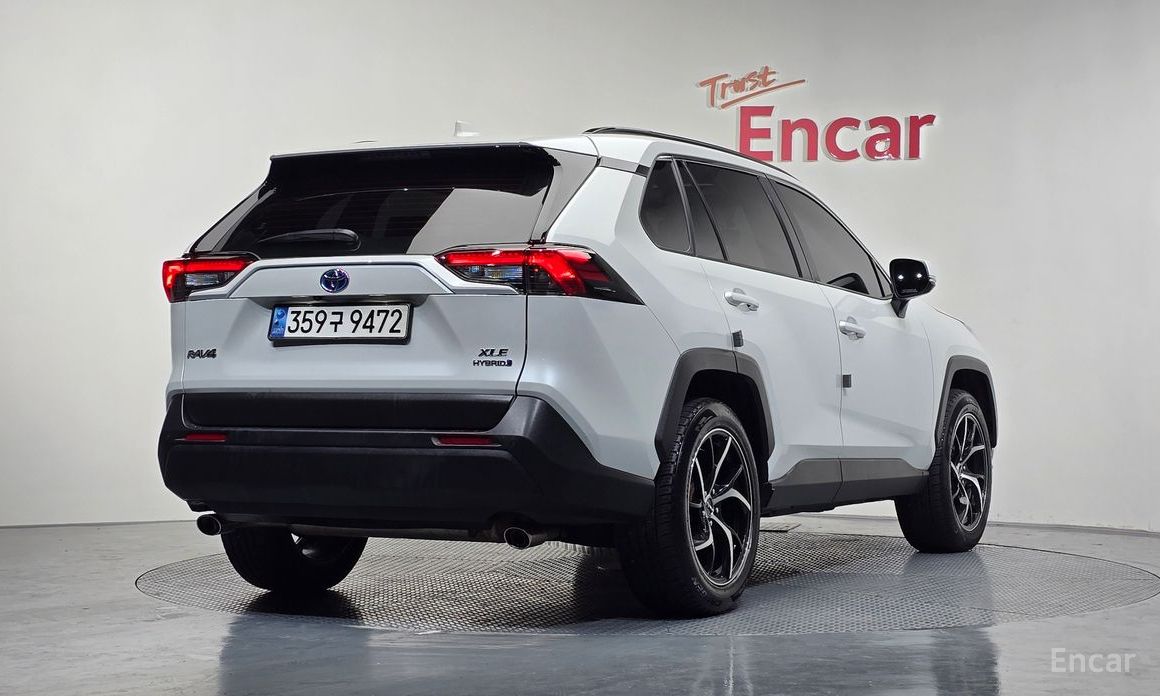2023 Toyota RAV4 V (XA50) 2.5 2WD Hybrid XLE с пробегом 43 181 км