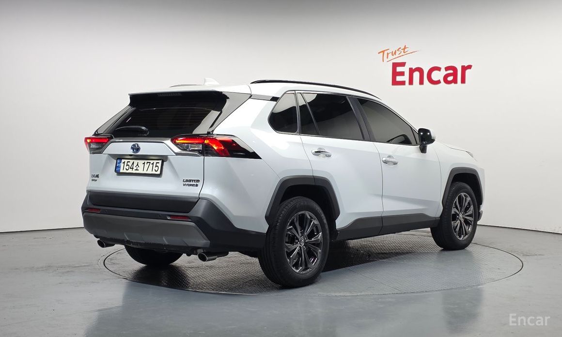 2023 Toyota RAV4 V (XA50) 2,5 4WD Hybrid LTD с пробегом 17 500 км