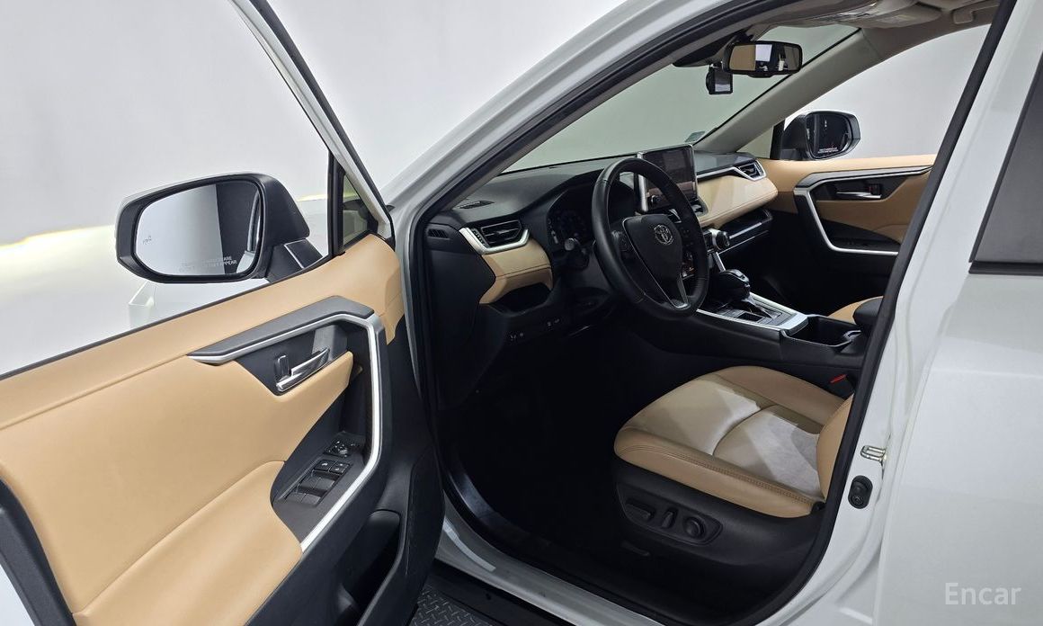 2023 Toyota RAV4 V (XA50) 2.5 2WD Hybrid XLE с пробегом 43 181 км
