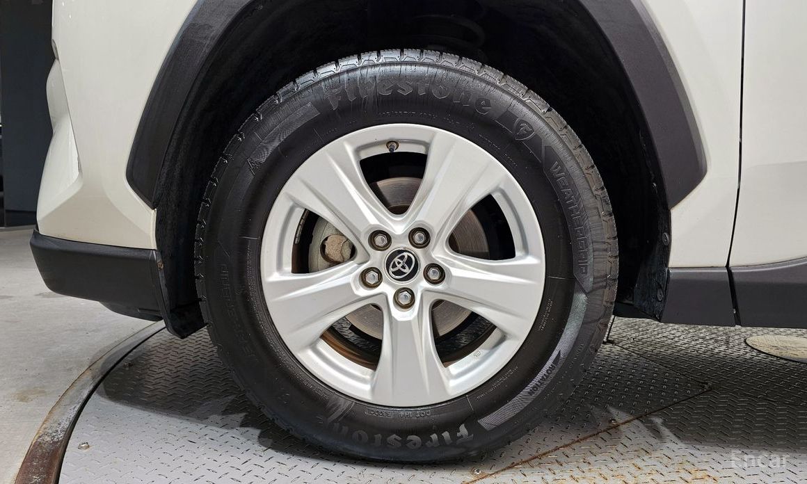 2019 Toyota RAV4 V (XA50) 2.5 2WD с пробегом 84 768 км