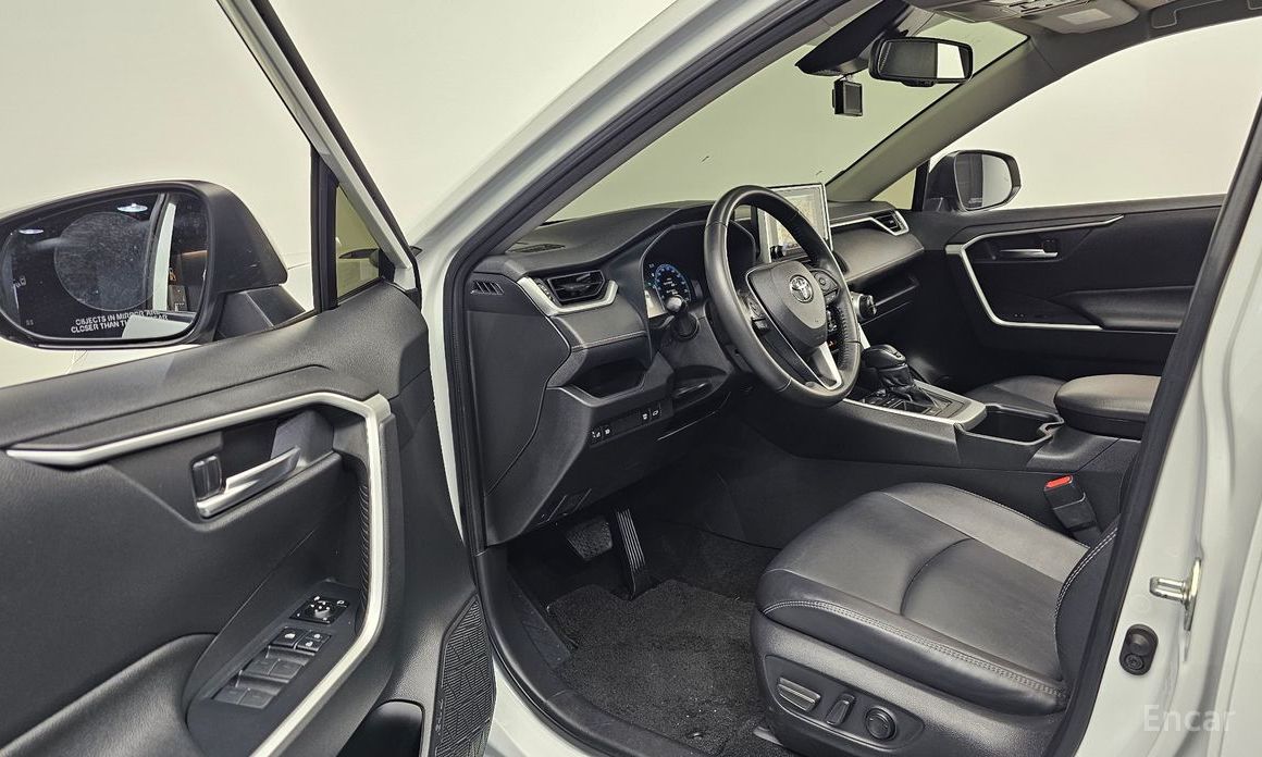 2023 Toyota RAV4 V (XA50) 2.5 2WD Hybrid XLE с пробегом 42 504 км