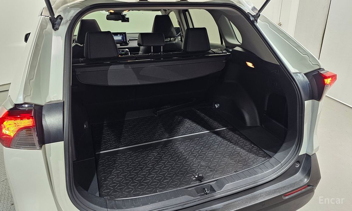 2019 Toyota RAV4 V (XA50) 2.5 2WD с пробегом 84 768 км