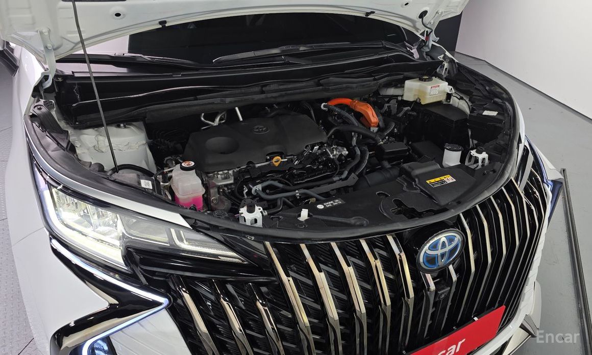 2023 Toyota Sienna IV 2.5 Hybrid AWD с пробегом 20 948 км