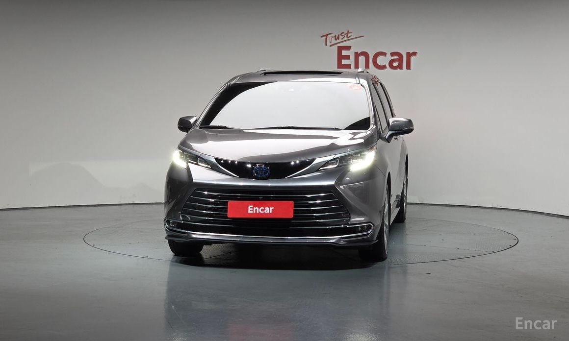 2021 Toyota Sienna IV 2.5 Hybrid 2WD с пробегом 67 389 км