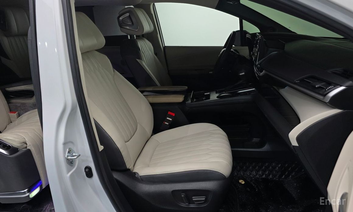 2023 Toyota Sienna IV 2.5 Hybrid AWD с пробегом 20 948 км