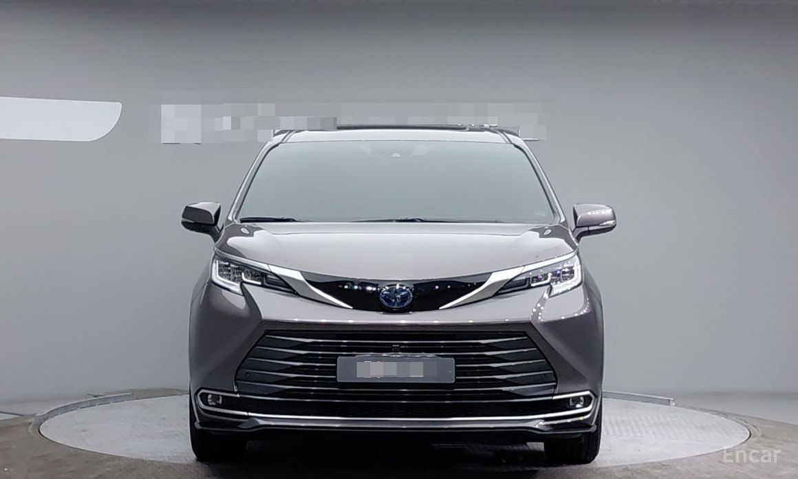 2022 Toyota Sienna IV 2.5 Hybrid 2WD с пробегом 17 131 км