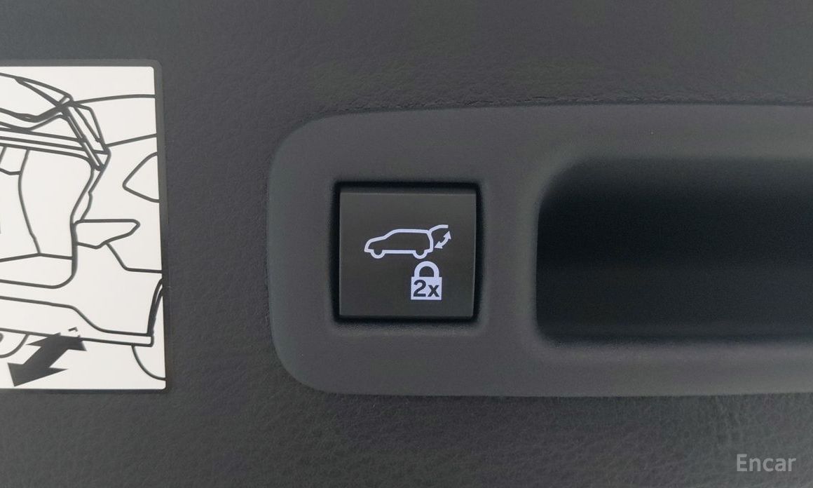 2022 Toyota Sienna IV 2.5 Hybrid 2WD с пробегом 17 131 км