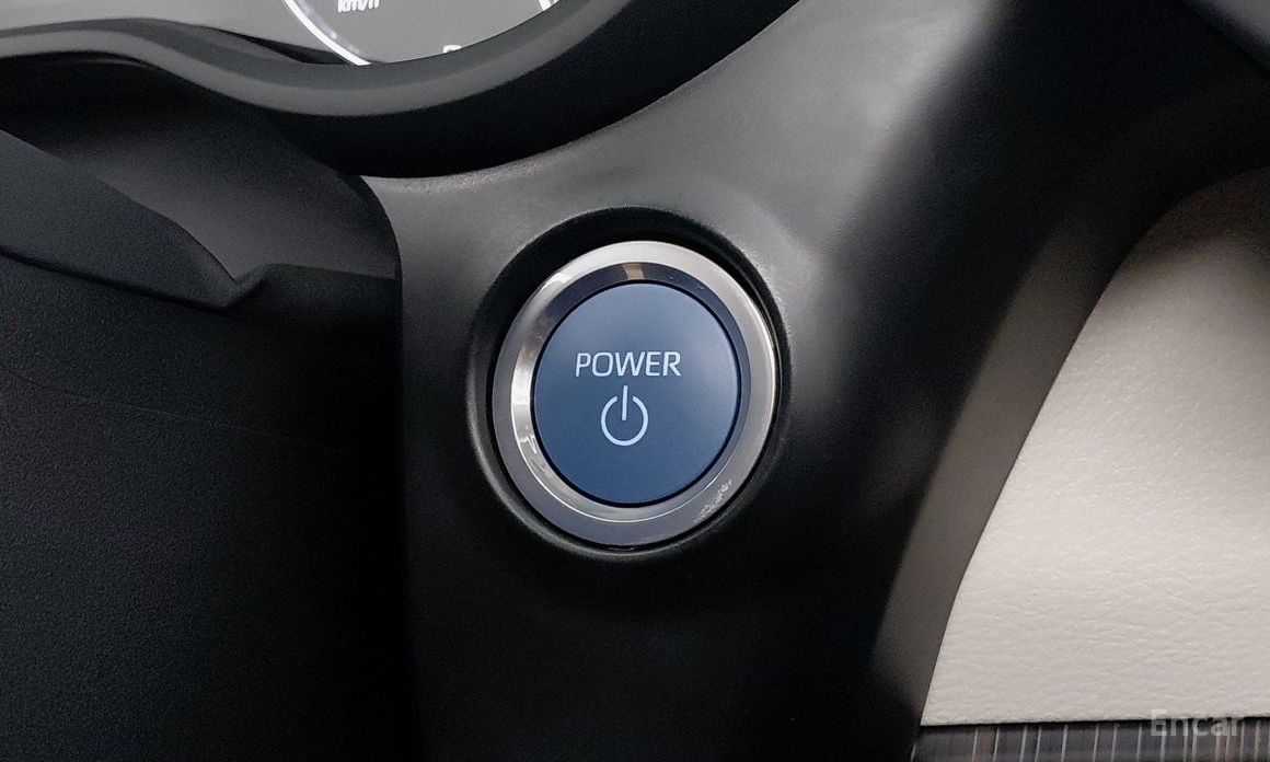 2022 Toyota Sienna IV 2.5 Hybrid 2WD с пробегом 17 131 км
