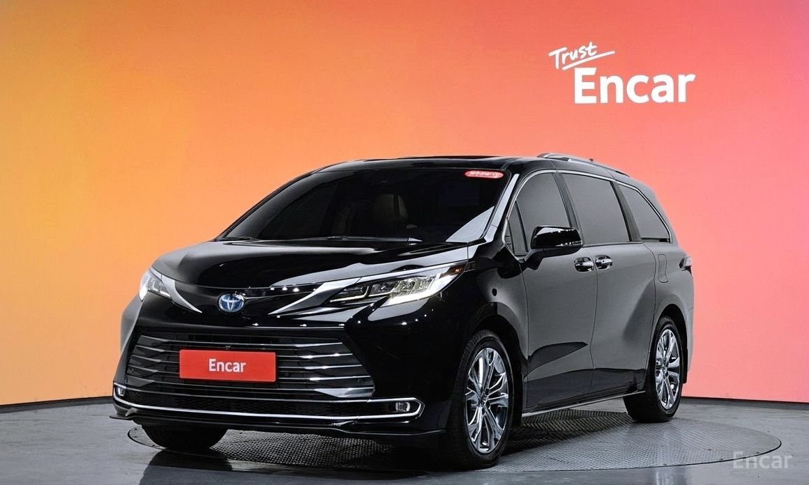 2023 Toyota Sienna IV 2.5 Hybrid 2WD с пробегом 28 552 км