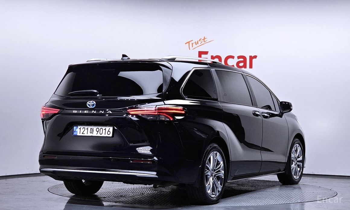 2023 Toyota Sienna IV 2.5 Hybrid 2WD с пробегом 28 552 км