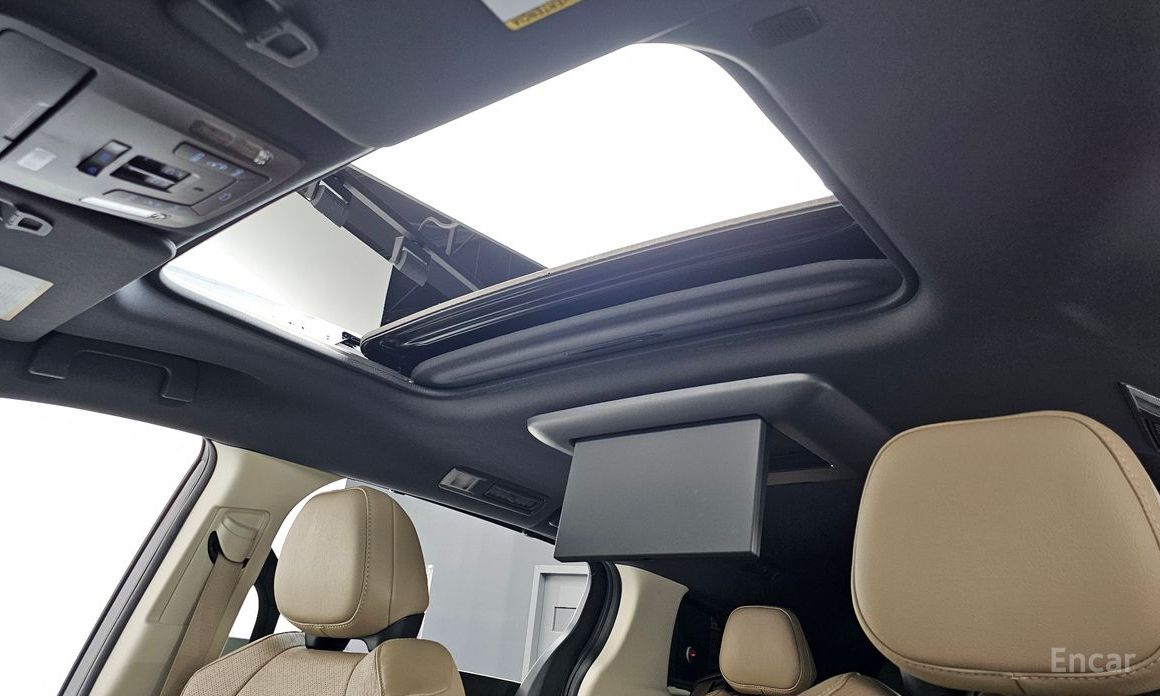 2023 Toyota Sienna IV 2.5 Hybrid 2WD с пробегом 28 552 км