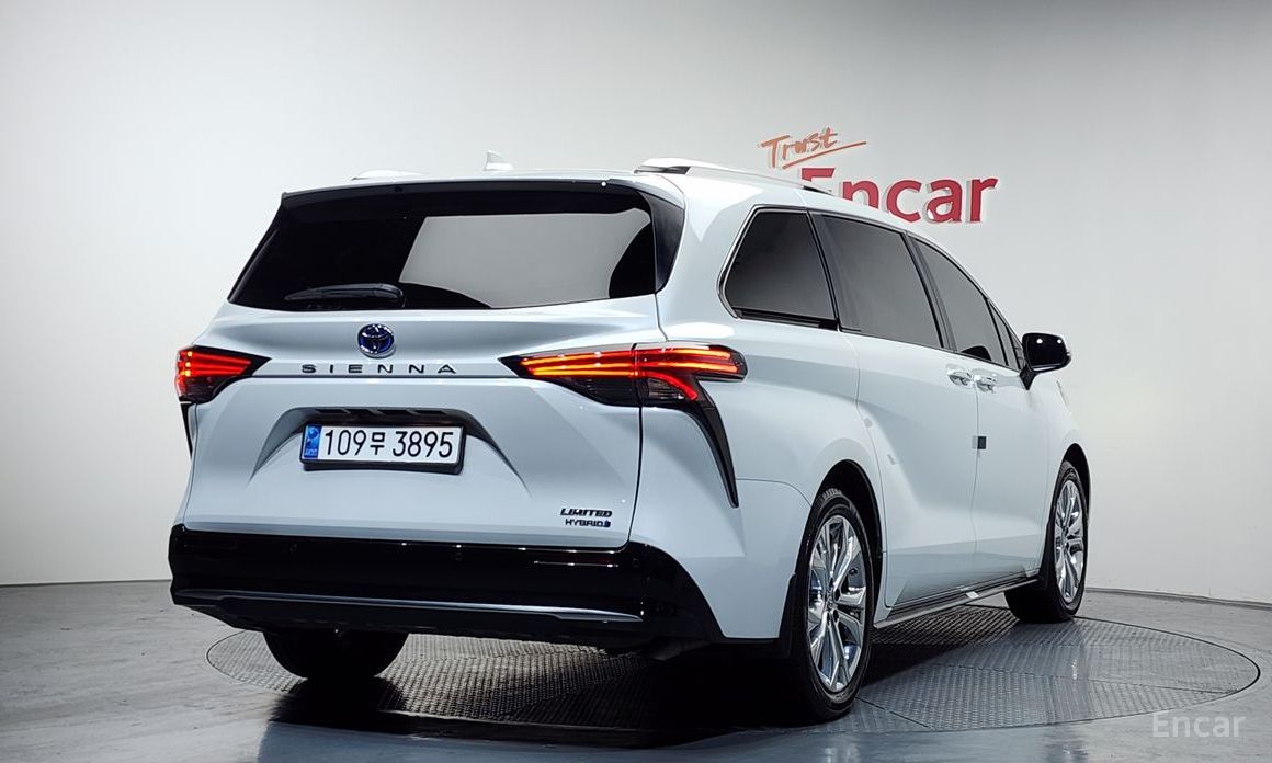 2023 Toyota Sienna IV 2.5 Hybrid 2WD с пробегом 44 673 км