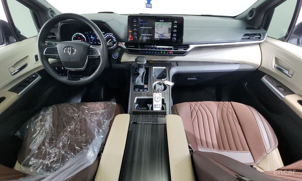 2023 Toyota Sienna IV 2.5 Hybrid 2WD с пробегом 44 673 км