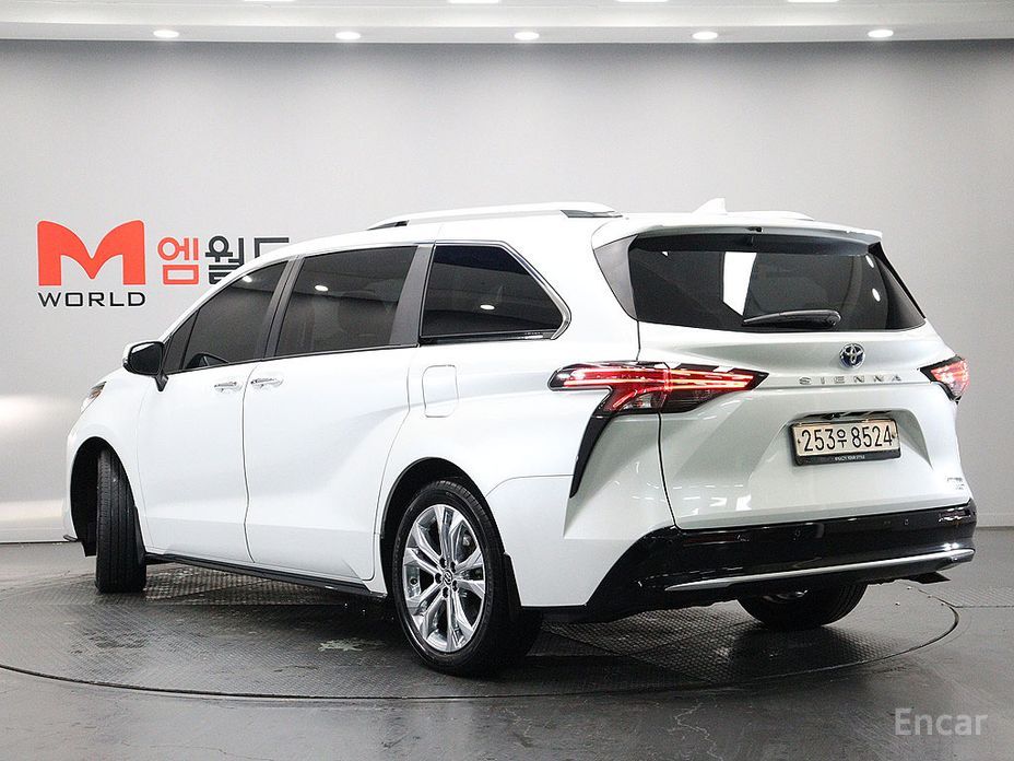 2022 Toyota Sienna IV 2.5 Hybrid 2WD с пробегом 31 390 км
