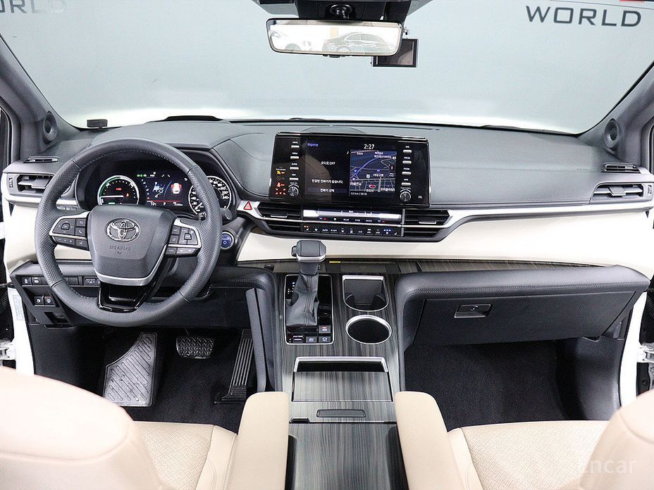 2022 Toyota Sienna IV 2.5 Hybrid 2WD с пробегом 31 390 км