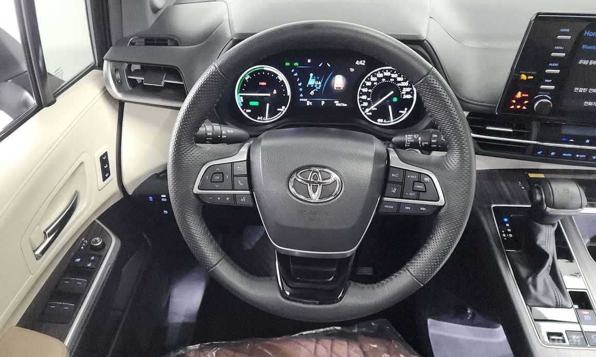 2023 Toyota Sienna IV 2.5 Hybrid 2WD с пробегом 44 673 км