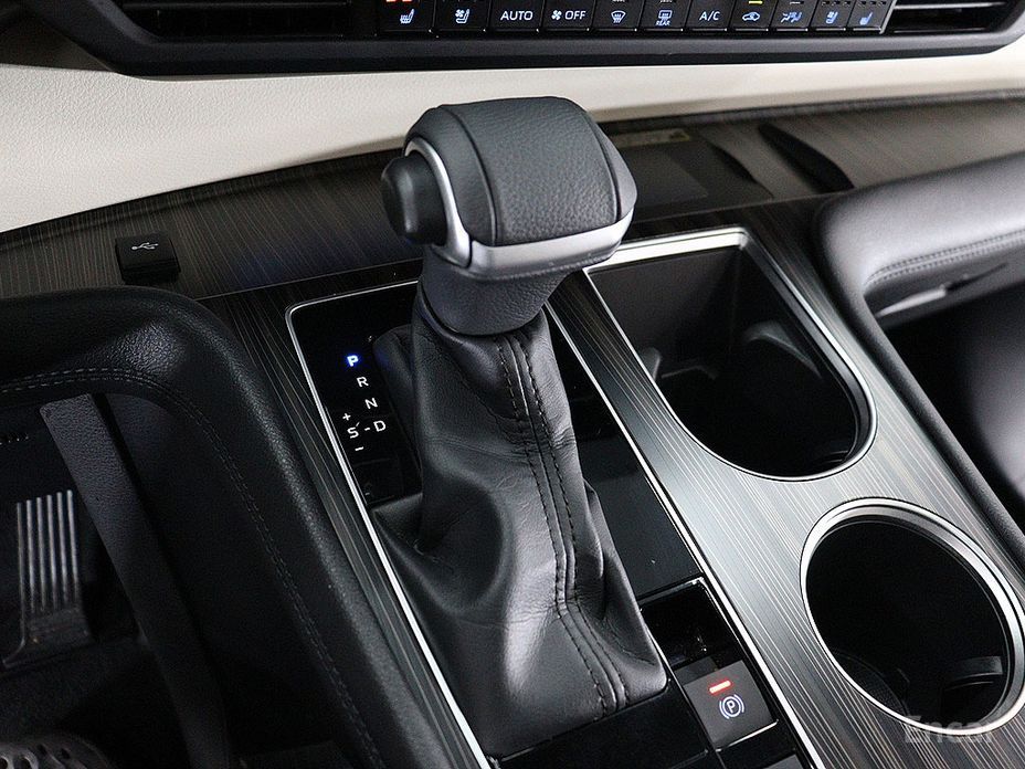 2022 Toyota Sienna IV 2.5 Hybrid 2WD с пробегом 31 390 км