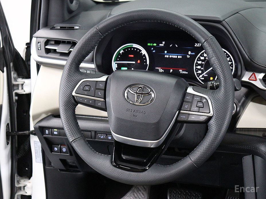 2022 Toyota Sienna IV 2.5 Hybrid 2WD с пробегом 31 390 км