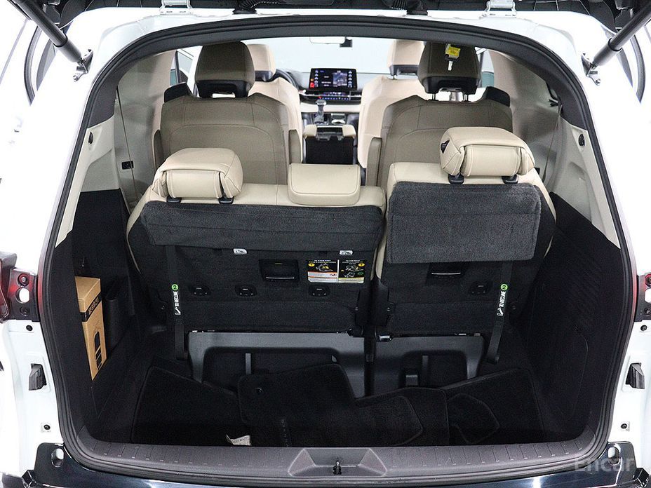 2022 Toyota Sienna IV 2.5 Hybrid 2WD с пробегом 31 390 км
