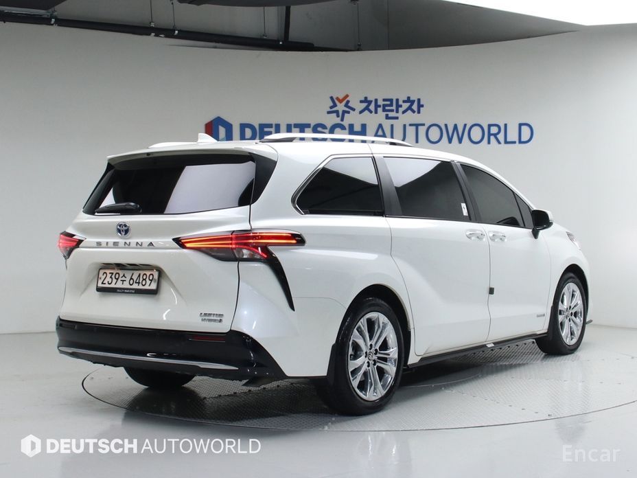 2021 Toyota Sienna IV 2.5 Hybrid 2WD с пробегом 38 000 км