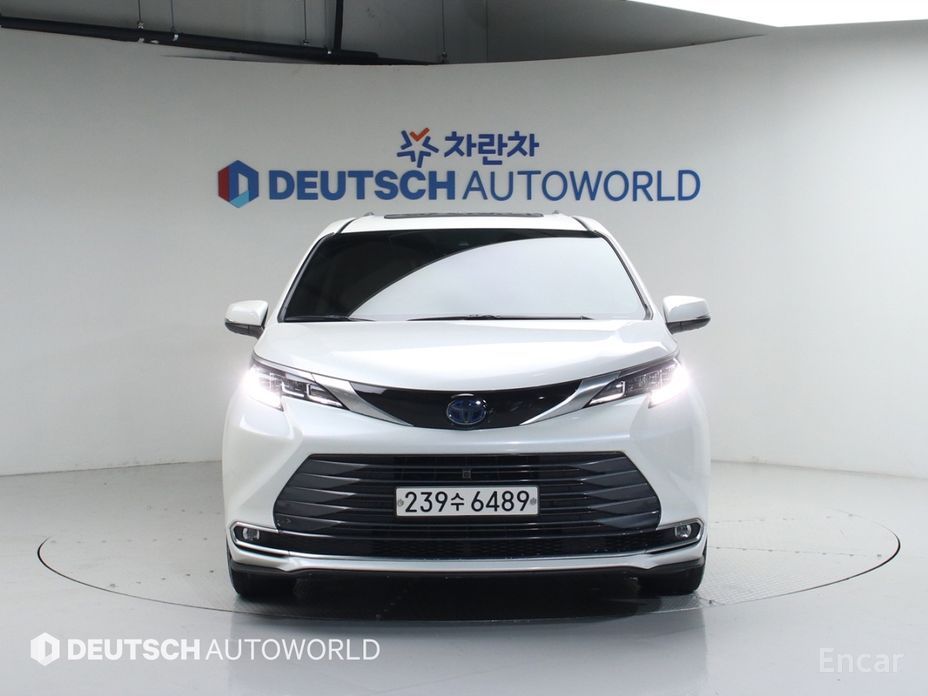 2021 Toyota Sienna IV 2.5 Hybrid 2WD с пробегом 38 000 км