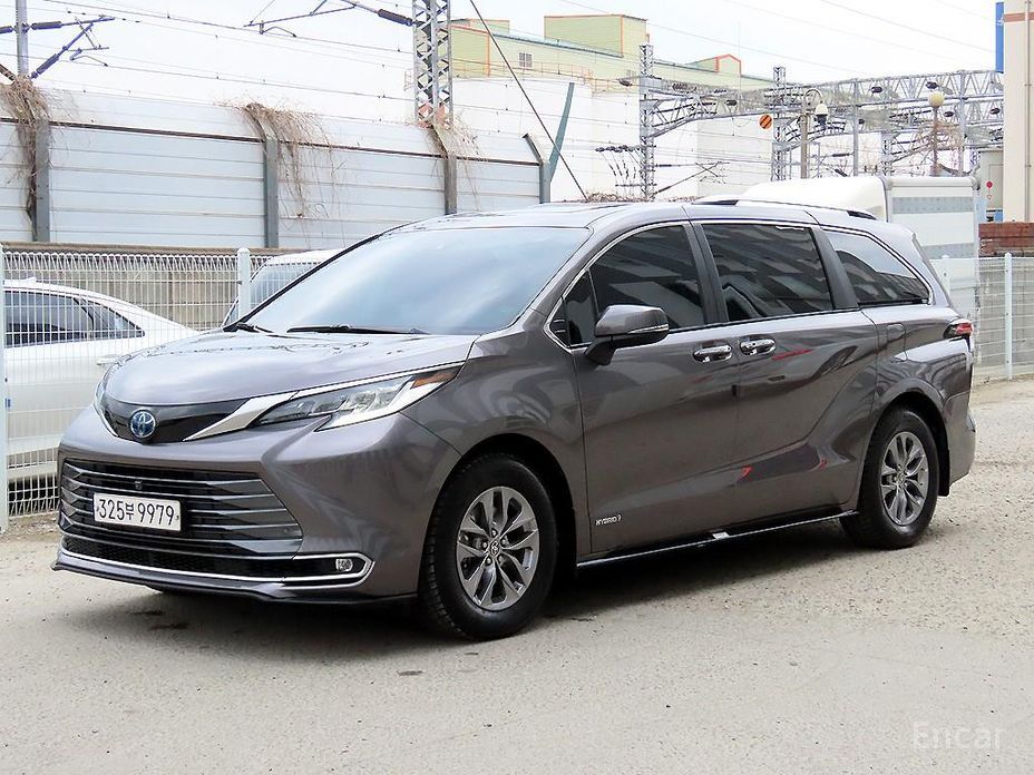 2021 Toyota Sienna IV 2.5 Hybrid AWD с пробегом 77 910 км