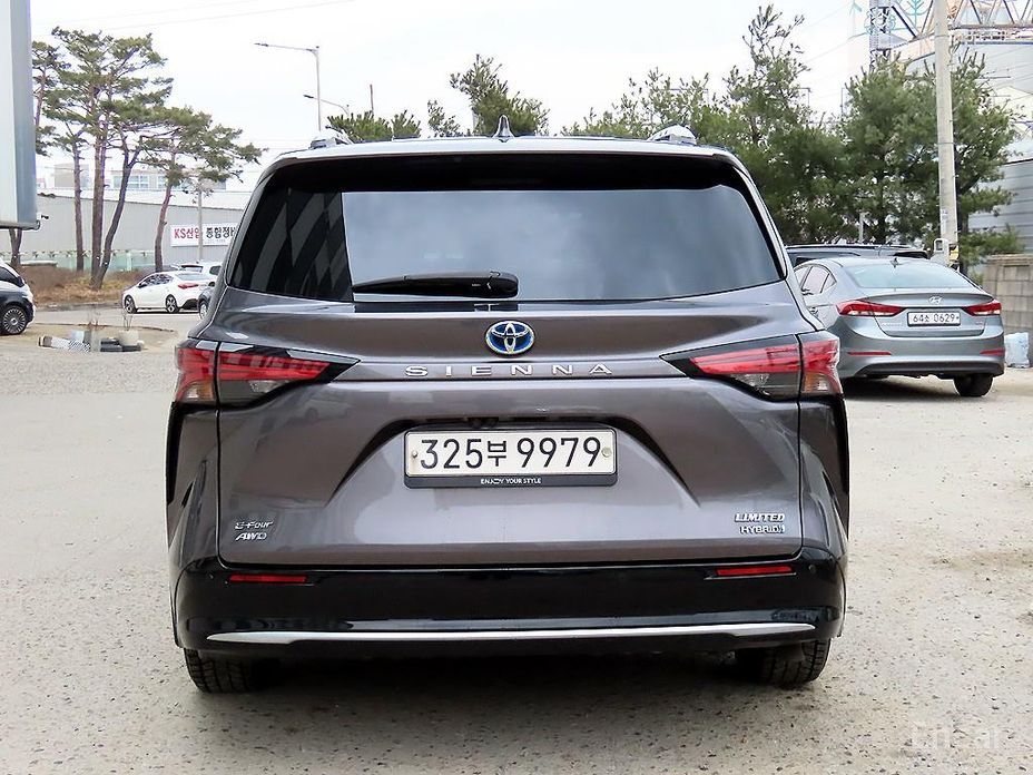2021 Toyota Sienna IV 2.5 Hybrid AWD с пробегом 77 910 км