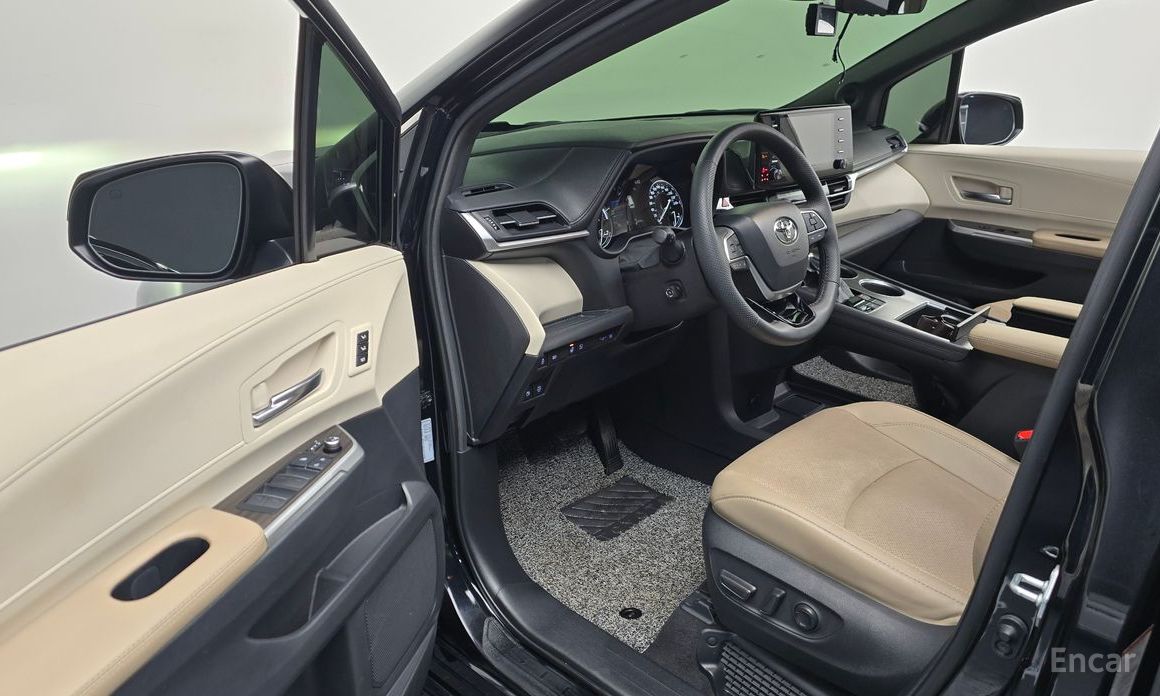 2022 Toyota Sienna IV 2.5 Hybrid 2WD с пробегом 70 164 км